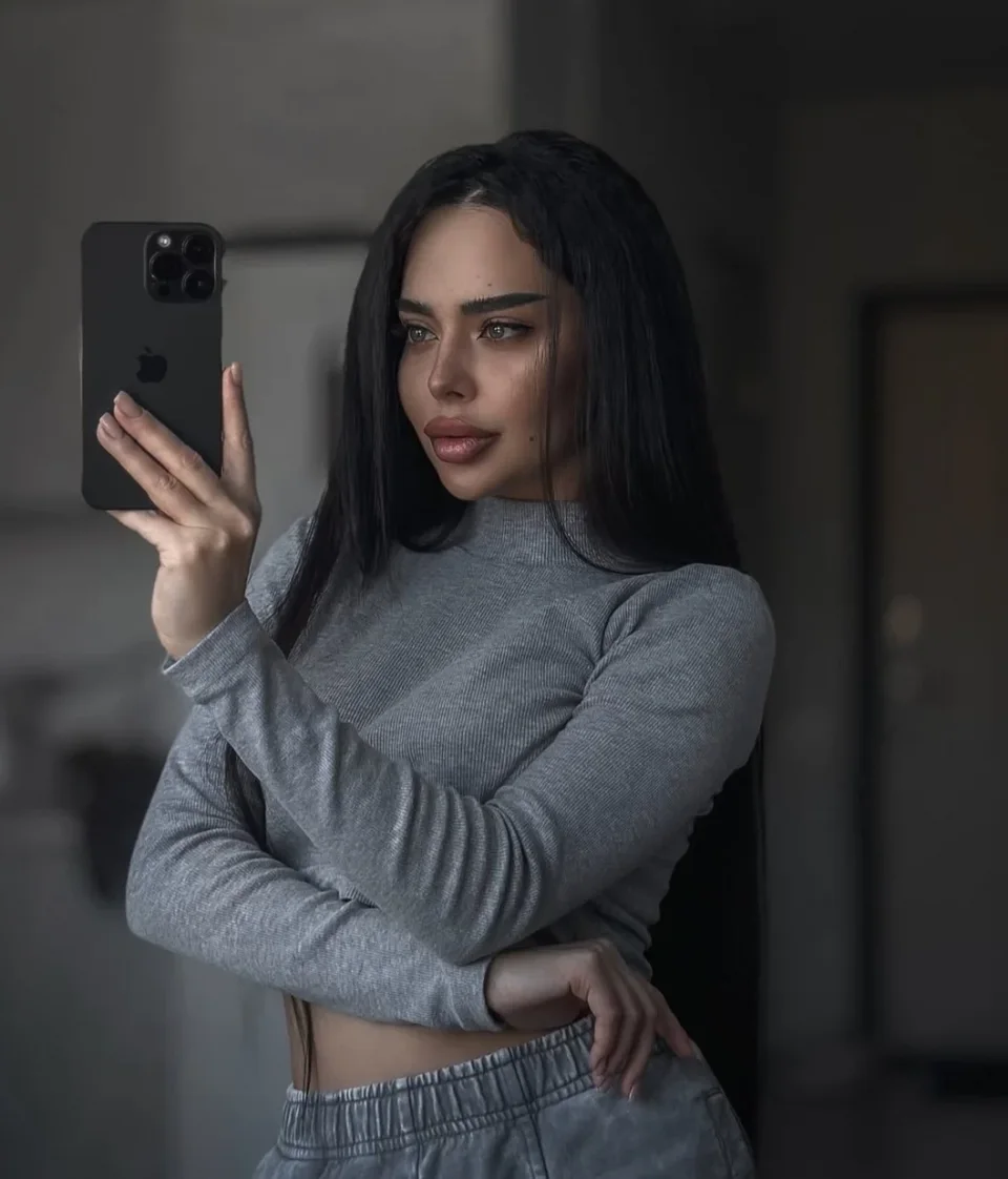 Елоди фото 8 - Абу-Даби, 25 лет, стройная, черные волосы, 169 см, 55 кг, грудь C