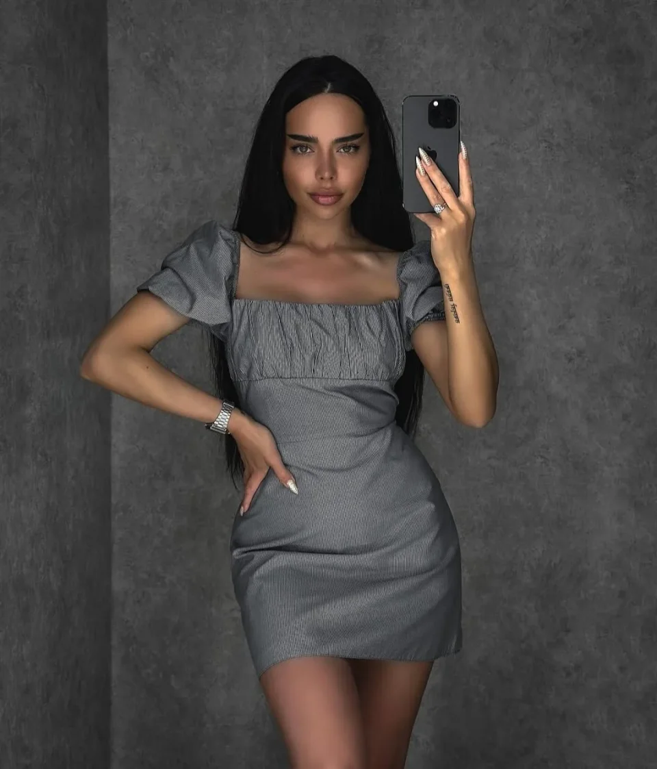 Елоди фото 9 - Абу-Даби, 25 лет, стройная, черные волосы, 169 см, 55 кг, грудь C