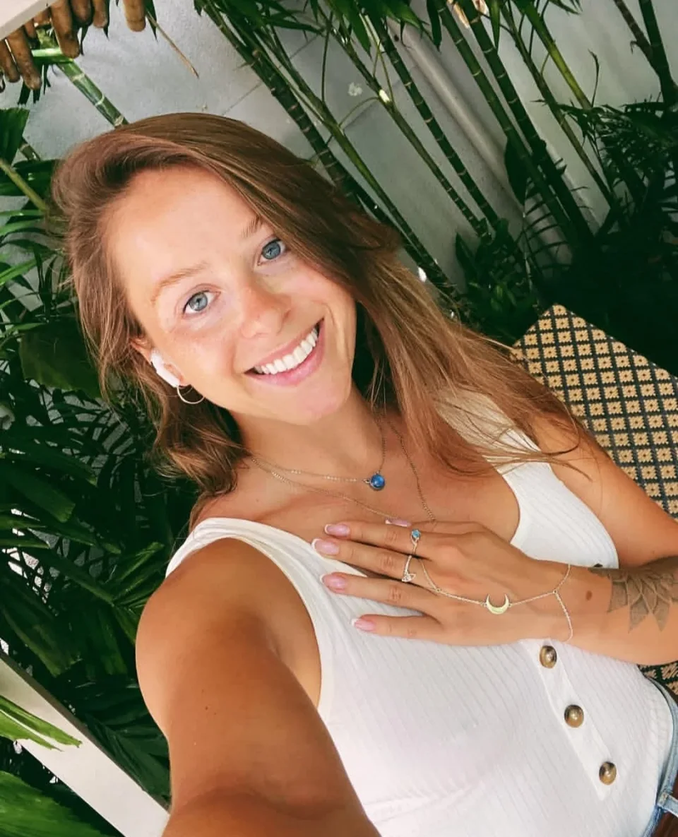 Beaulah photo 1 in Dubai: 30 years old, european, slim, brown hair, 168 cm, 53 kg, B bust