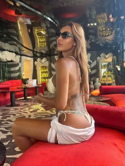 Wanda photo 2 in Al-Ruwais: 20 years old, european, regular, blonde hair, 173 cm, 75 kg, D bust