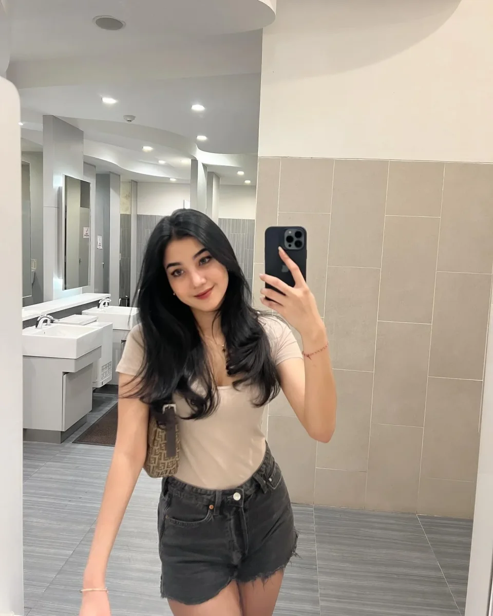Nedra photo 1 in Sharjah: 26 years old, slim, black hair, 170 cm, 50 kg, C bust
