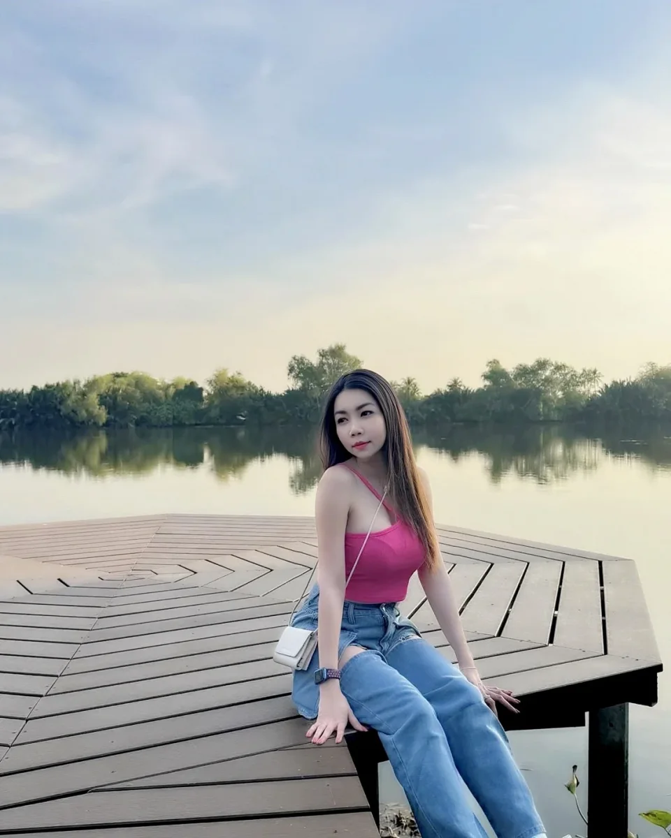 Aylin photo 3 in Dubai: 20 years old, asian, regular, black hair, 160 cm, 50 kg, C bust