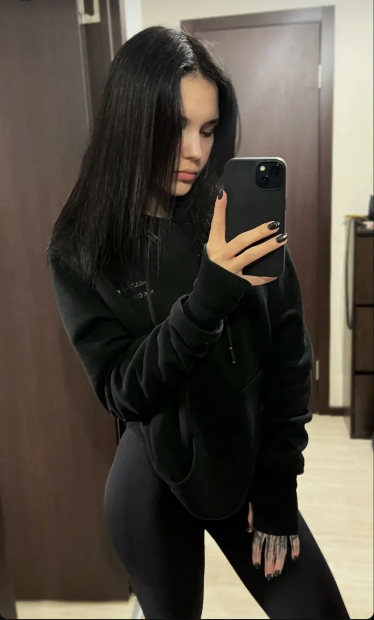 Shania photo 1 in Dubai: 25 years old, arab, slim, black hair, 163 cm, 58 kg, A bust
