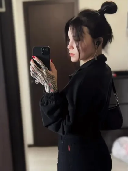 Shania photo 2 in Dubai: 25 years old, arab, slim, black hair, 163 cm, 58 kg, A bust