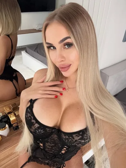 Melody photo 5 in Ajman: 27 years old, regular, blonde hair, 170 cm, 56 kg, C bust
