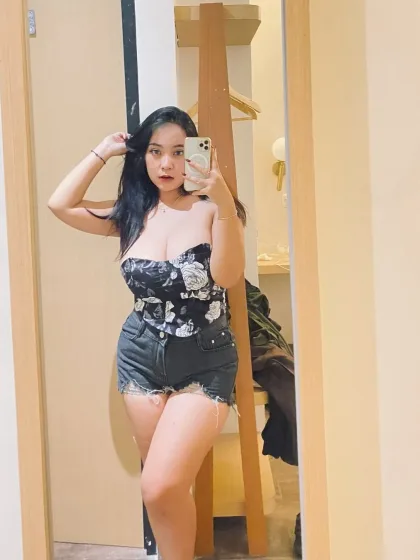 Earnestine photo 5 in Dubai: 23 years old, asian, slim, black hair, 160 cm, 50 kg, C bust