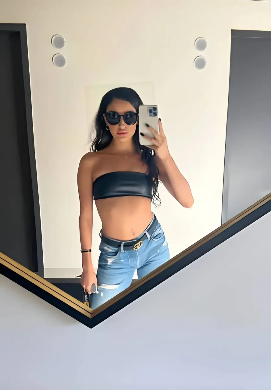 Idell photo 2 in Dubai: 25 years old, european, regular, black hair, 165 cm, 60 kg, C bust
