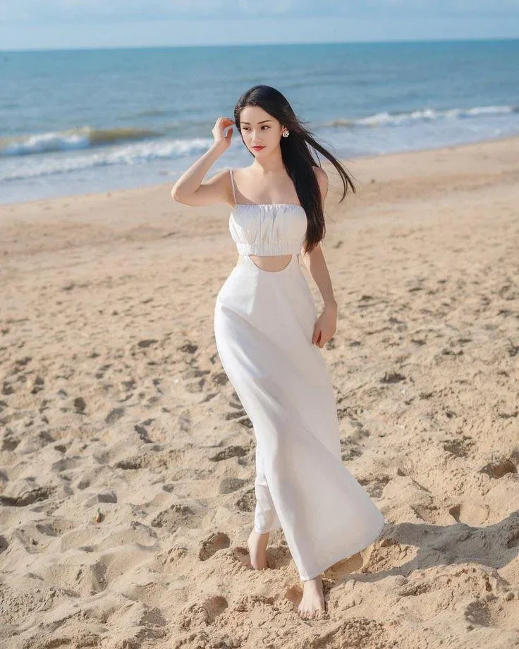 Savanah photo 4 in Sharjah: 28 years old, asian, slim, brown hair, 170 cm, 53 kg, A bust