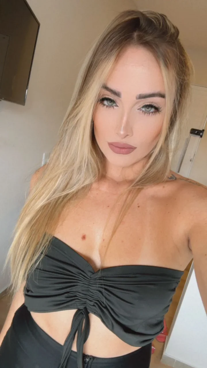 Maia photo 1 in Al Ain: 24 years old, slim, blonde hair, 163 cm, 57 kg, B bust