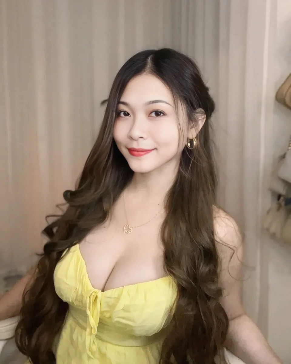 Linda photo 3 in Abu Dhabi: 24 years old, asian, curvy, black hair, 166 cm, 51 kg, B bust