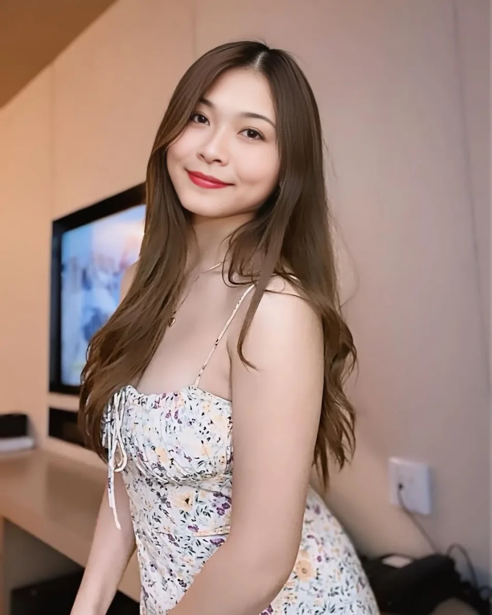 Linda photo 5 in Abu Dhabi: 24 years old, asian, curvy, black hair, 166 cm, 51 kg, B bust