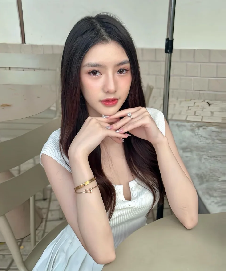 Josie photo 4 in Ajman: 24 years old, asian, slim, black hair, 150 cm, 50 kg, D bust