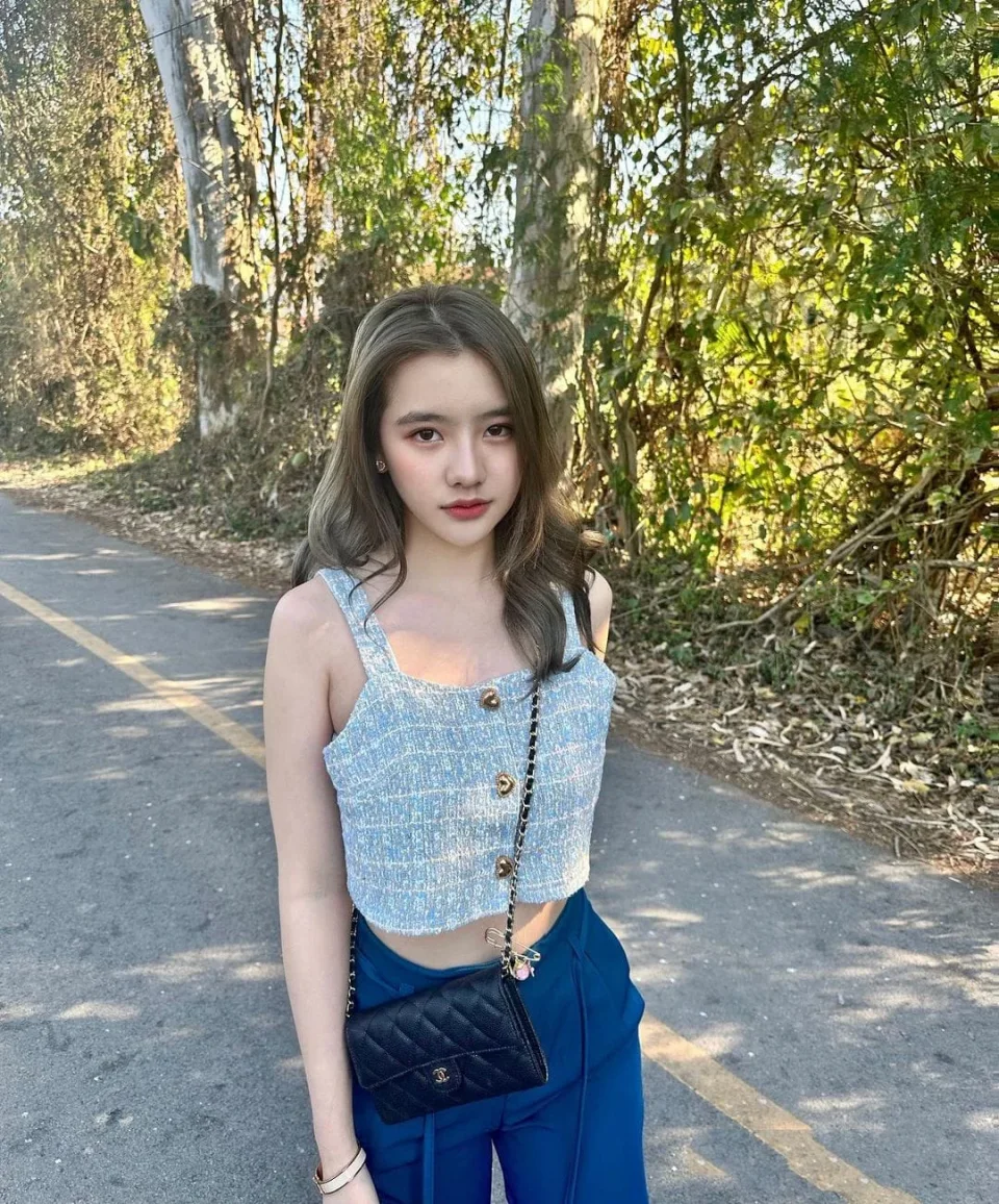 Josie photo 5 in Ajman: 24 years old, asian, slim, black hair, 150 cm, 50 kg, D bust