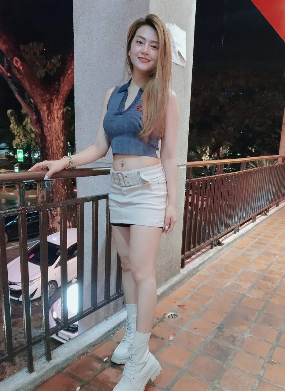 Dalia photo 4 in Barka: 22 years old, asian, slim, blonde hair, 169 cm, 50 kg, C bust