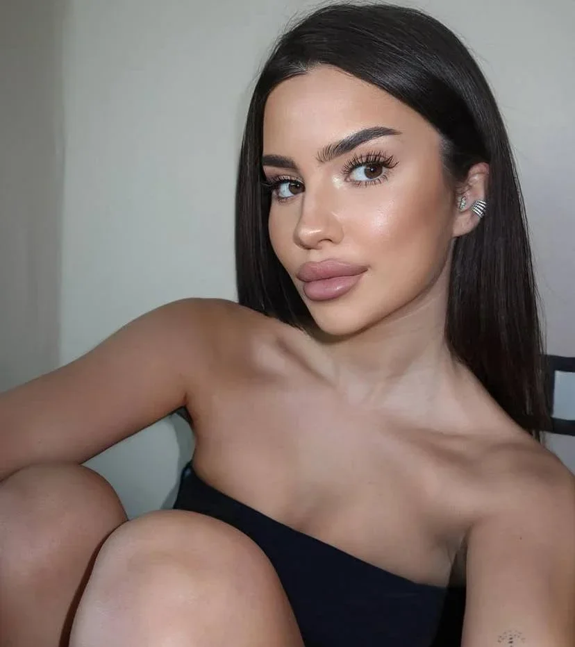 Dana photo 6 in As Suwayq: 37 years old, slim, brown hair, 169 cm, 50 kg, B bust