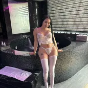 Jana photo 5 in Saham: 27 years old, curvy, black hair, 165 cm, 56 kg, C bust