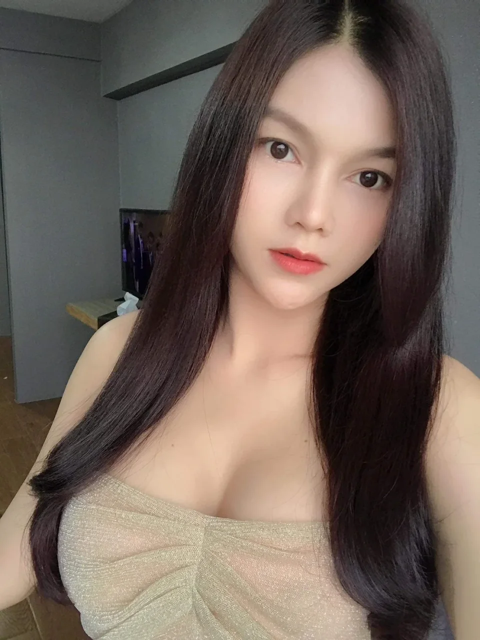 Nattaya photo 8 in Nakhon Si Thammarat: 23 years old, asian, slim, black hair, 158 cm, 45 kg, D bust