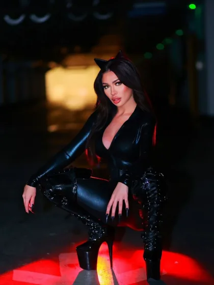 Nadia photo 2 in Bahla: 26 years old, slim, black hair, 158 cm, 50 kg, D bust