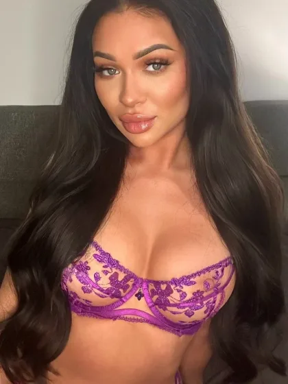 Nadia photo 4 in Bahla: 26 years old, slim, black hair, 158 cm, 50 kg, D bust