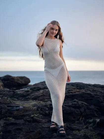 Nahla photo 4 in Shinas: 22 years old, european, slim, blonde hair, 170 cm, 54 kg, B bust