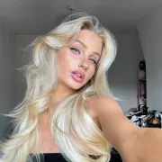 Leann photo 2 in Hong Kong: 21 years old, european, slim, blonde hair, 171 cm, 54 kg, B bust