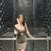 Siriporn photo 6 in Chiang Mai: 32 years old, european, slim, blonde hair, 170 cm, 50 kg, C bust