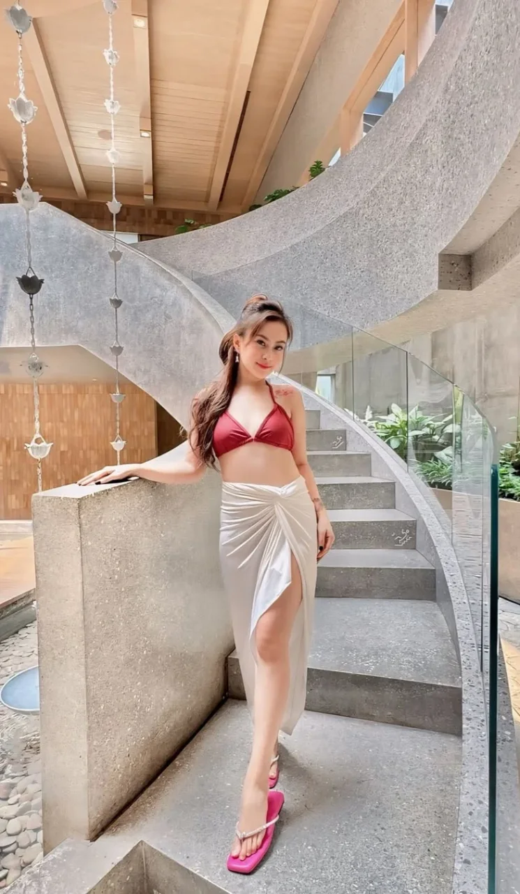 Aimee photo 10 in Thanyaburi: 24 years old, asian, slim, black hair, 164 cm, 49 kg, B bust