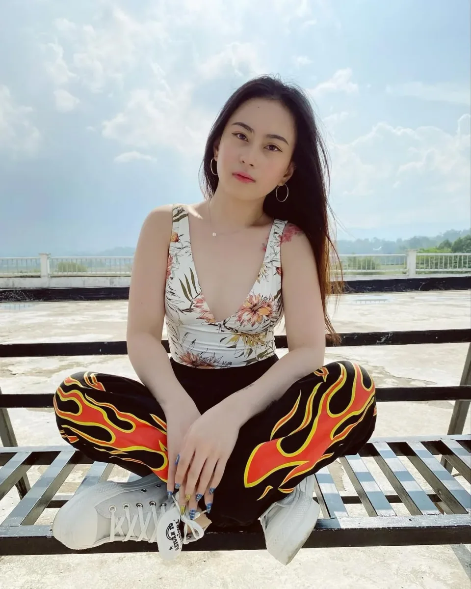 Aimee photo 7 in Thanyaburi: 24 years old, asian, slim, black hair, 164 cm, 49 kg, B bust