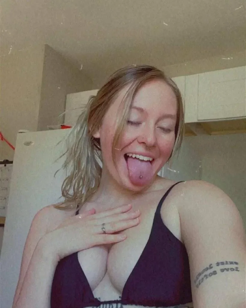 Alexia photo 1 in Chiang Rai: 29 years old, european, regular, blonde hair, 155 cm, 54 kg, B bust
