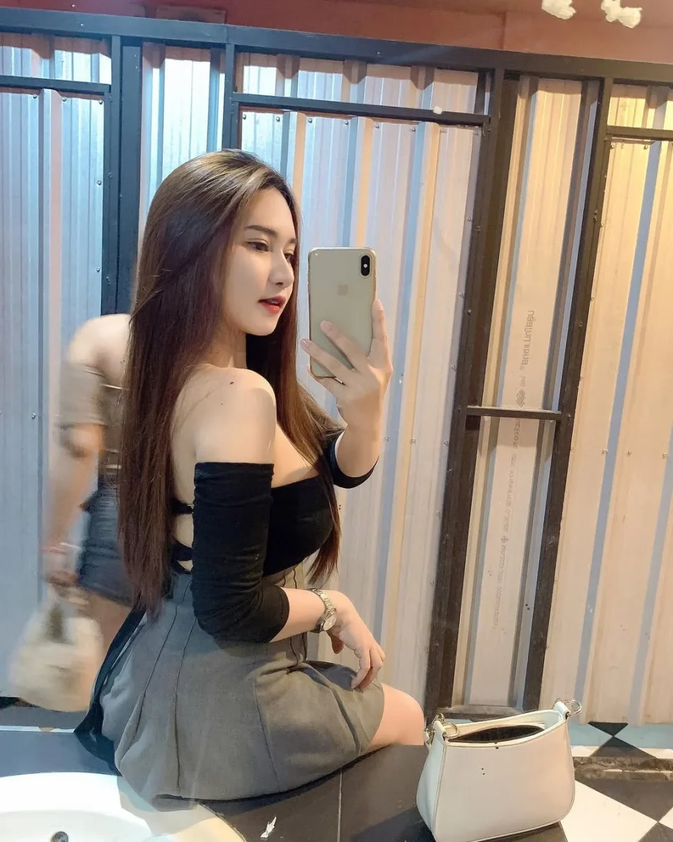 Aurora photo 4 in Al Musanaah: 20 years old, asian, slim, black hair, 165 cm, 49 kg, C bust