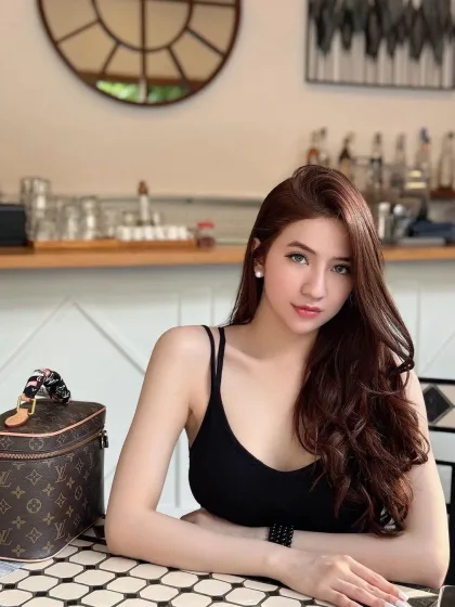 Calista photo 5 in Greater Muscat: 24 years old, asian, slim, black hair, 169 cm, 50 kg, D bust