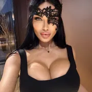 Cassandra photo 3 in Al Wakra: 30 years old, slim, brown hair, 173 cm, 53 kg, B bust