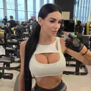Cassandra photo 7 in Al Wakra: 30 years old, slim, brown hair, 173 cm, 53 kg, B bust