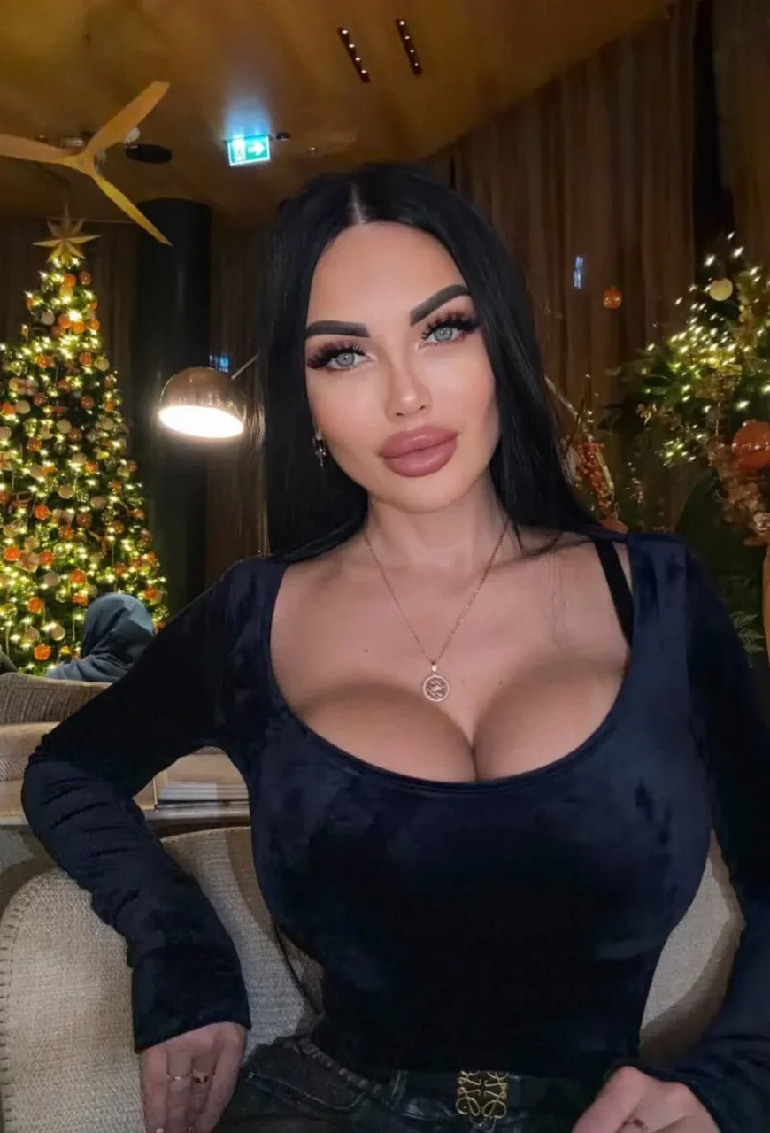 Cassandra photo 9 in Al Wakra: 30 years old, slim, brown hair, 173 cm, 53 kg, B bust