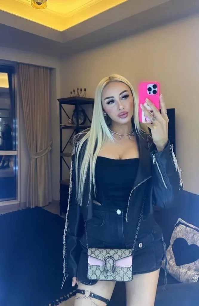 Cleo photo 1 in Phitsanulok: 20 years old, arab, regular, blonde hair, 165 cm, 53 kg, B bust