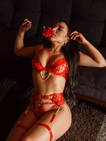 Cordelia photo 3 in Sur: 25 years old, regular, black hair, 168 cm, 61 kg, B bust