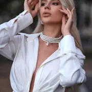 Elizabeth photo 4 in Sohar: 25 years old, asian, slim, blonde hair, 176 cm, 56 kg, B bust