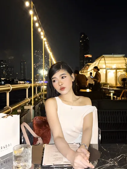 Ella photo 3 in Barka: 22 years old, asian, slim, black hair, 158 cm, 48 kg, B bust