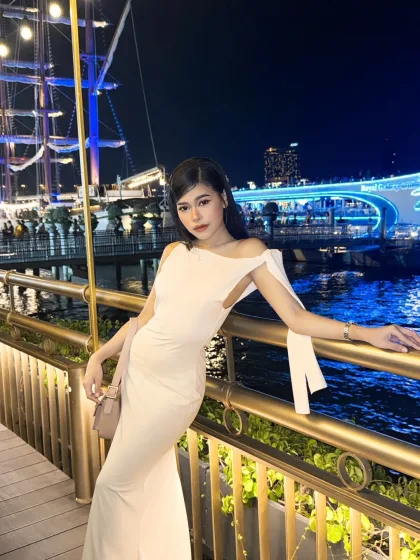 Ella photo 4 in Barka: 22 years old, asian, slim, black hair, 158 cm, 48 kg, B bust