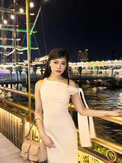 Ella photo 6 in Barka: 22 years old, asian, slim, black hair, 158 cm, 48 kg, B bust