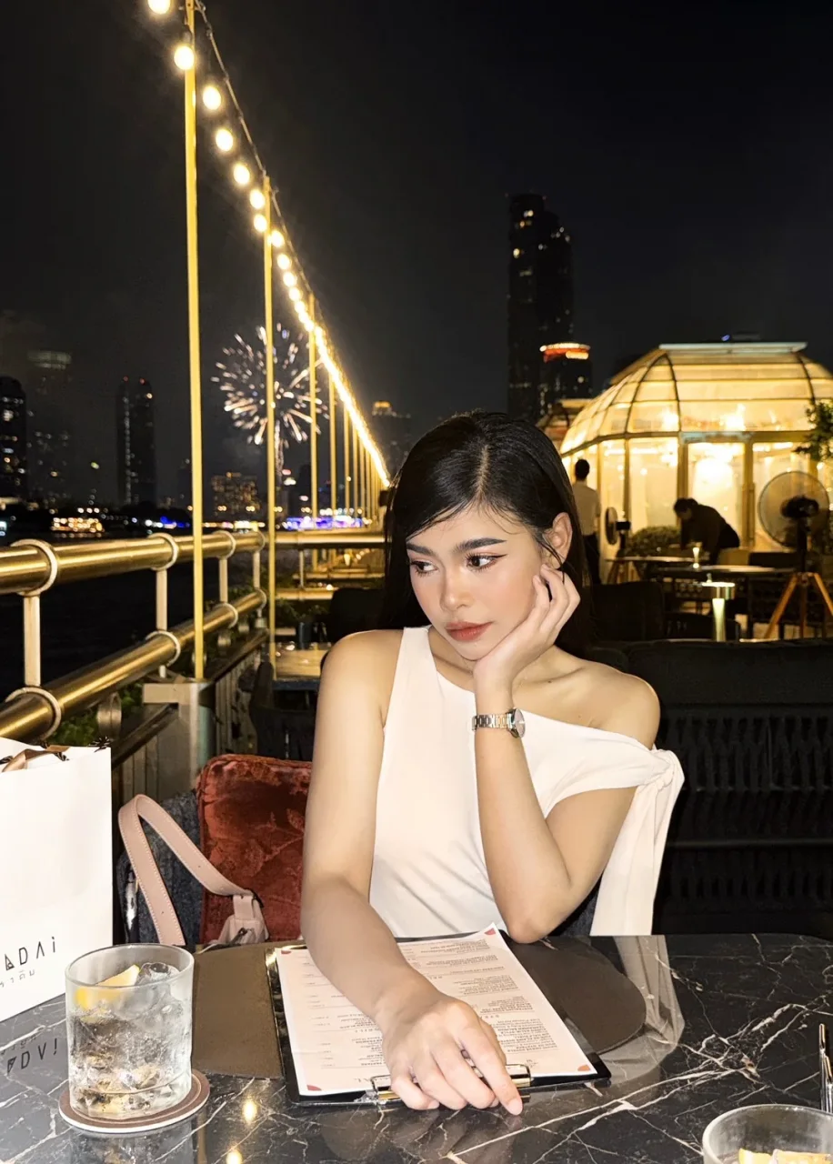 Ella photo 7 in Barka: 22 years old, asian, slim, black hair, 158 cm, 48 kg, B bust