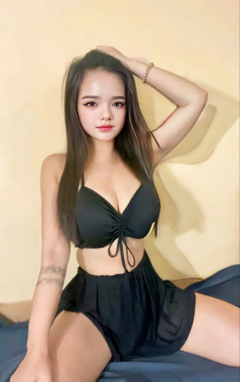 Esme photo 2 in Jaalan Bani Bu Ali: 23 years old, asian, slim, black hair, 155 cm, 45 kg, D bust