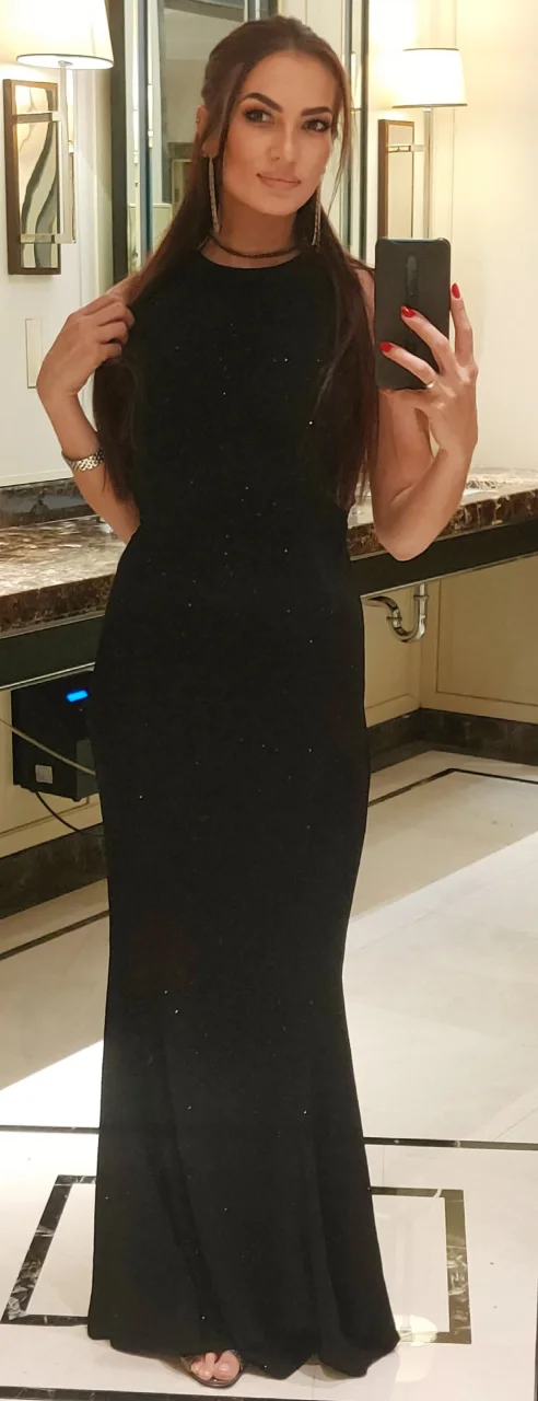 Florine photo 7 in Al Ain: 20 years old, european, slim, brown hair, 168 cm, 53 kg, A bust