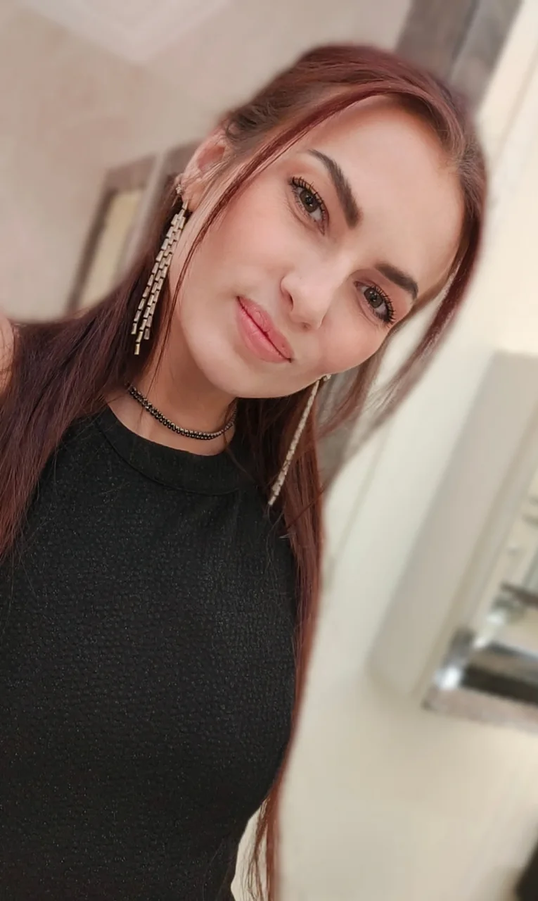 Florine photo 9 in Al Ain: 20 years old, european, slim, brown hair, 168 cm, 53 kg, A bust