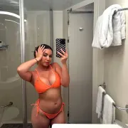 Genevieve photo 3 in Dibba Fujairah: 27 years old, european, regular, black hair, 171 cm, 60 kg, A bust