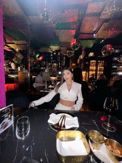Hannah photo 1 in Phuket: 25 years old, slim, brown hair, 163 cm, 52 kg, B bust