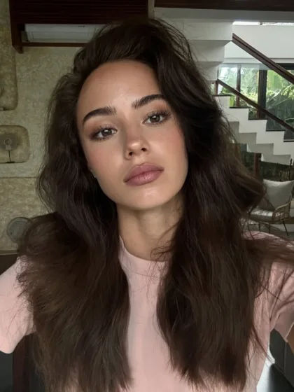 Helene photo 3 in Ibri: 21 years old, slim, brown hair, 168 cm, 53 kg, B bust
