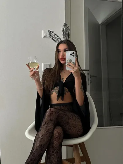 Ivy photo 6 in Al Khaburah: 26 years old, asian, regular, black hair, 167 cm, 65 kg, C bust