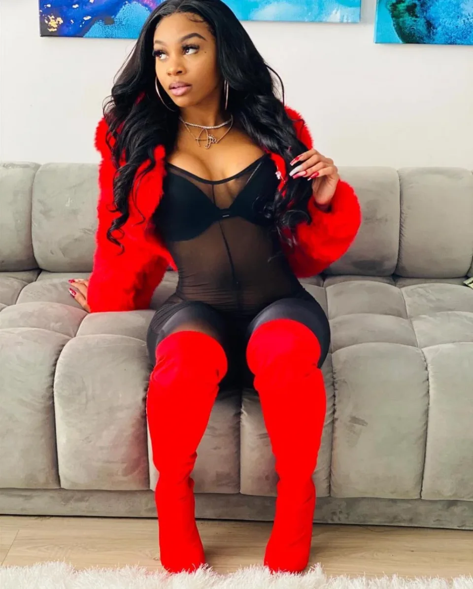 Janelle photo 2 in Yala: 27 years old, curvy, black hair, 167 cm, 58 kg, C bust