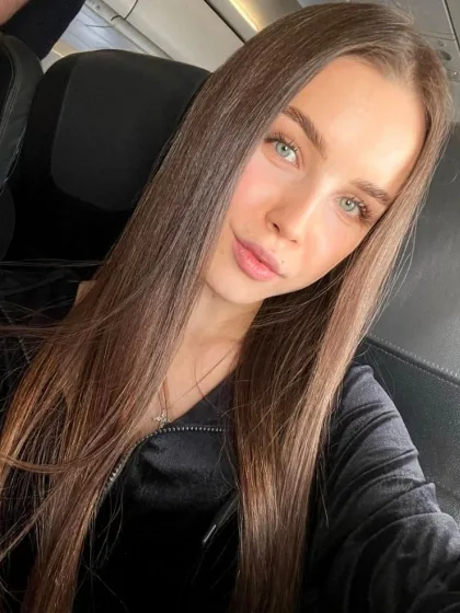 Joanna photo 2 in Khaur-Fakkan: 21 years old, european, slim, brown hair, 168 cm, 53 kg, B bust